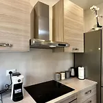 Nencionihouse- Modern Comfort Close To City Center