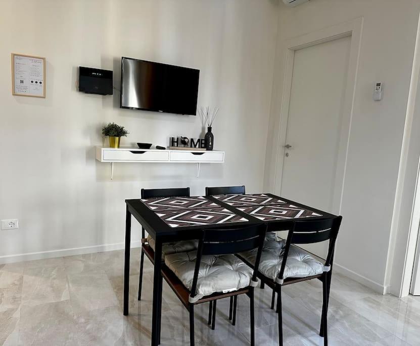 Nencionihouse- Modern Comfort Close To Center Appartement